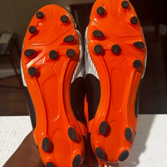 Puma evoSPEED Black and Orange football Cleats - Picture 7 of 7